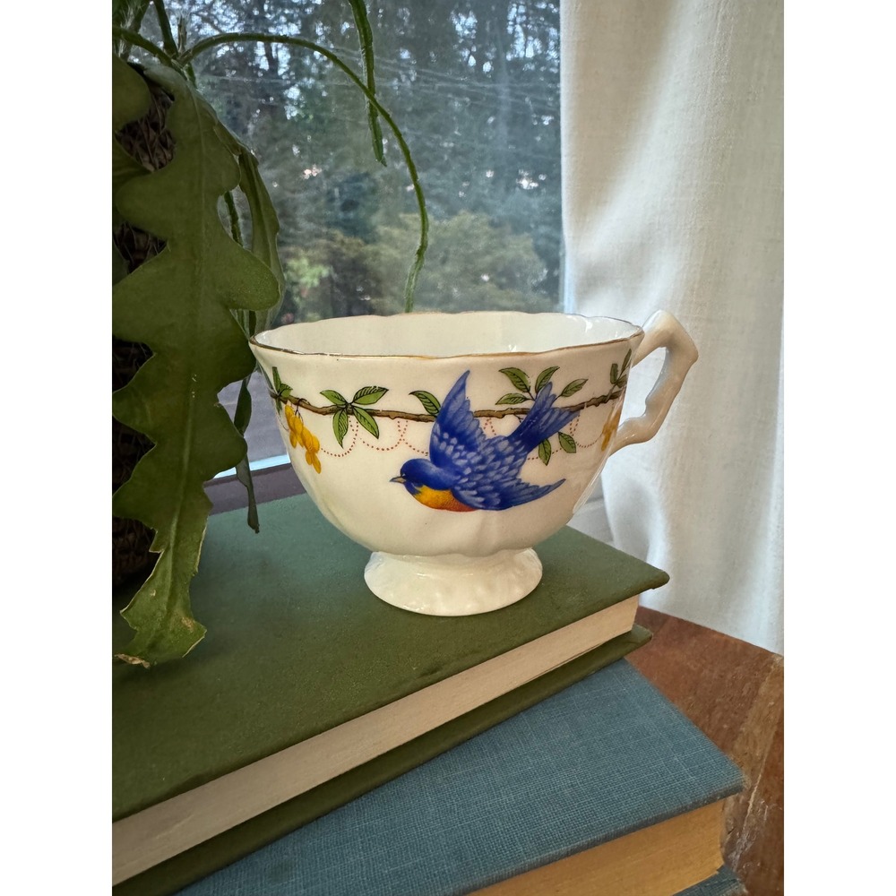 Aynsley Bone China Blue Bird Teacup Gold Rim England Regd No 765788 Vintage